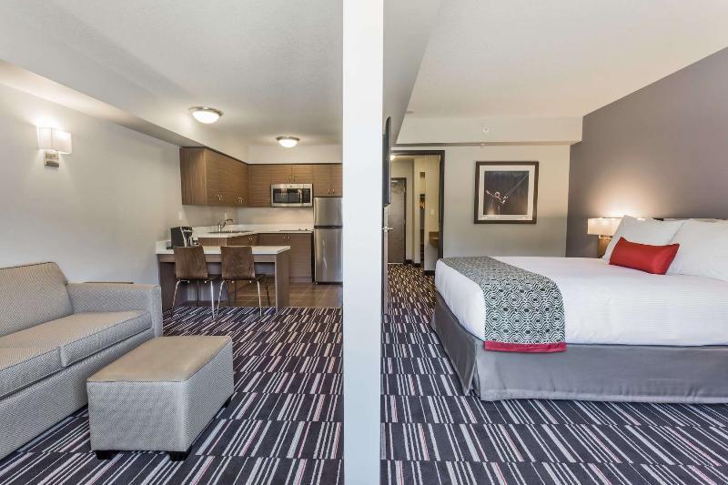 Microtel Inn & Suites By Wyndham Oyster Bay レディスミス エクステリア 写真